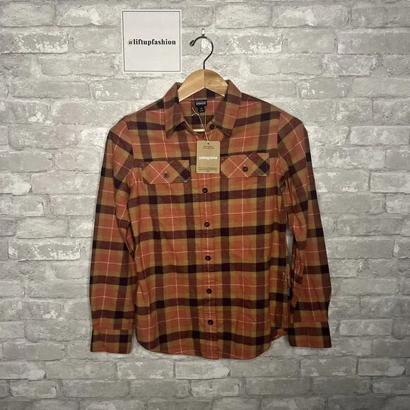 Patagonia Womens LS Organic Cotton Midweight Fjord Flannel NWT Size XS (Burl Red - Picture 3 of 15